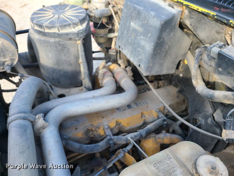 image for item JW9840 1995 GMC C6500  utility / service truck