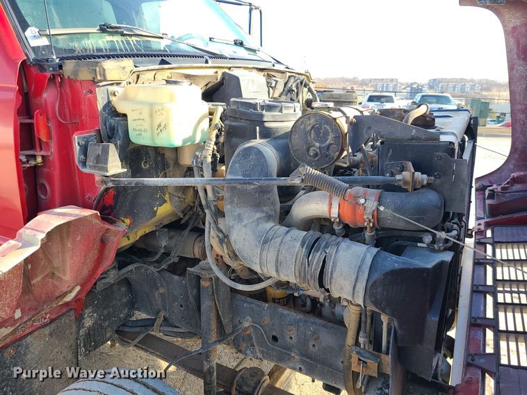 image for item JW9840 1995 GMC C6500  utility / service truck