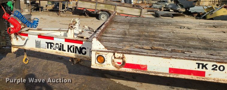 image for item JW9842 2000 Trail King TK20-2400  equipment trailer