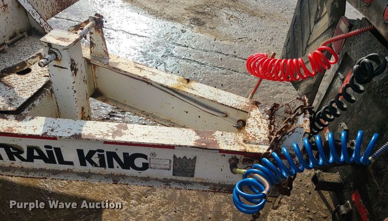image for item JW9842 2000 Trail King TK20-2400  equipment trailer