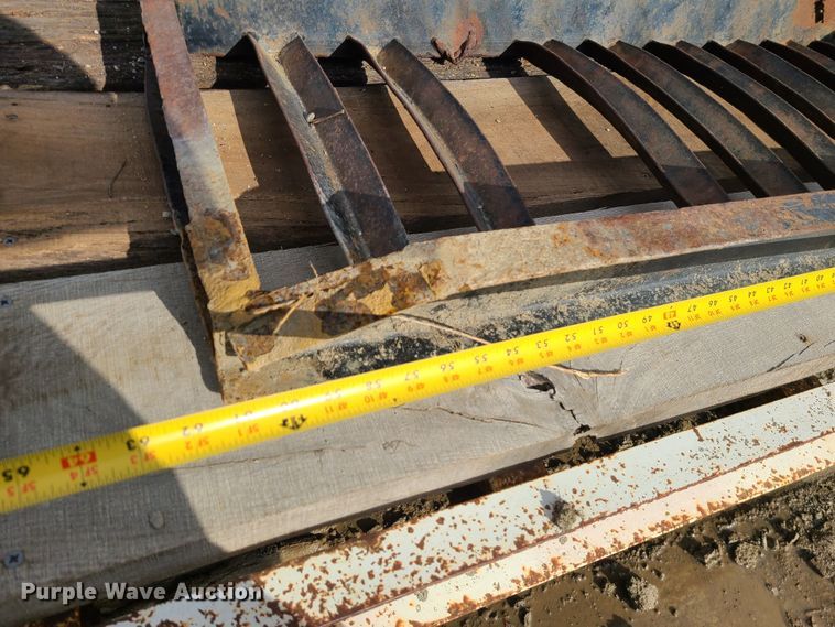 image for item JW9842 2000 Trail King TK20-2400  equipment trailer