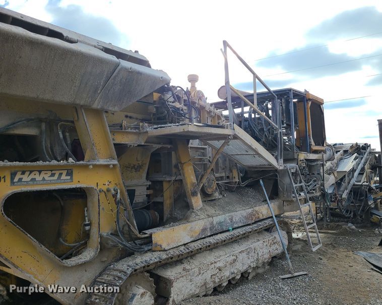 image for item JW9843 Hartl  crusher