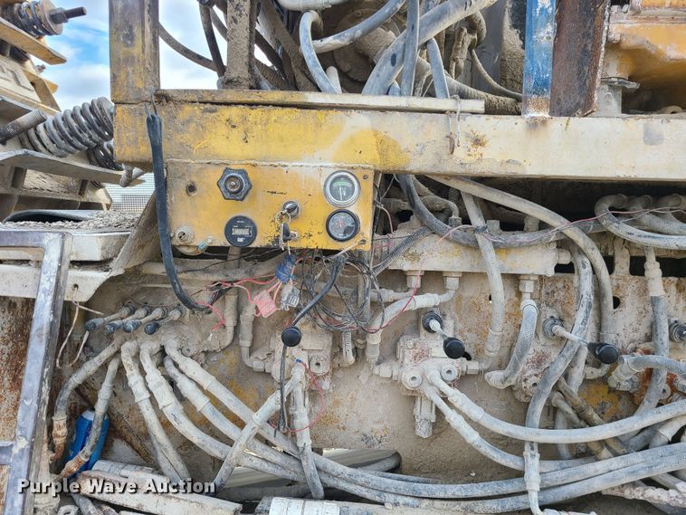 image for item JW9843 Hartl  crusher