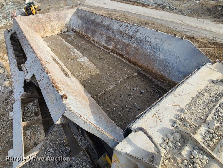 image for item JW9843 Hartl  crusher