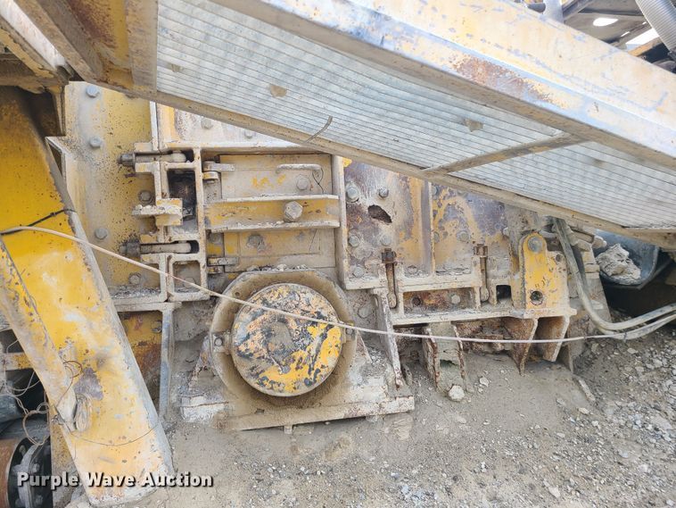 image for item JW9843 Hartl  crusher