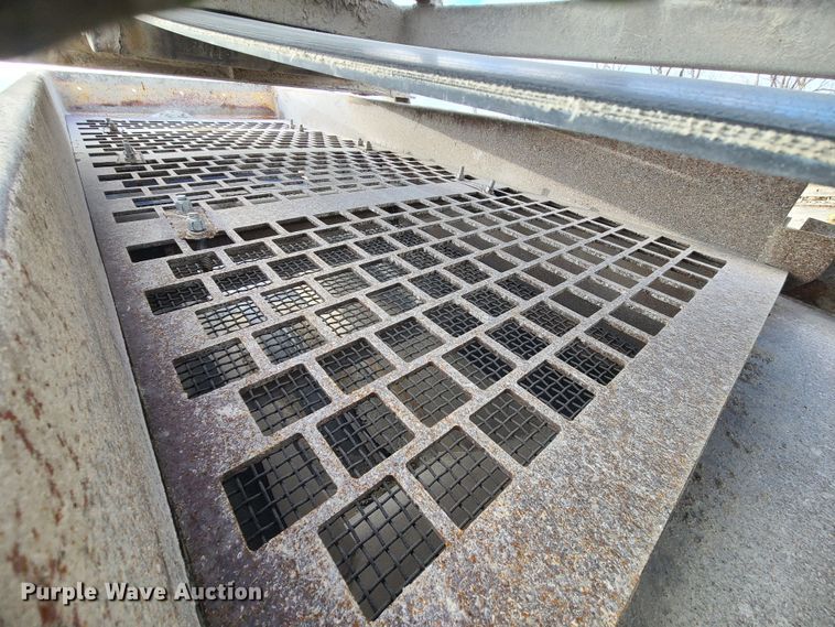 image for item JW9843 Hartl  crusher