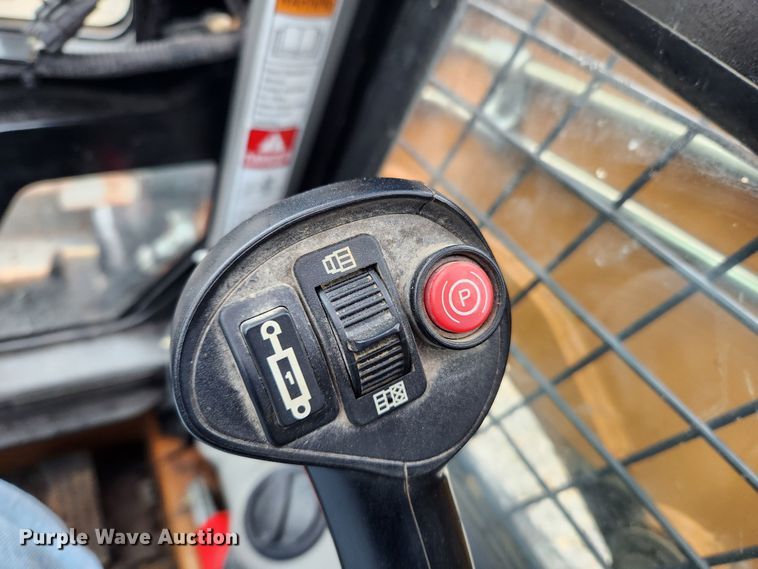 image for item KT9493 2019 Case TR270  tracked skid steer loader