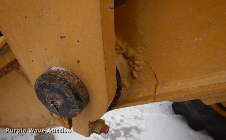 image for item KW9543 1999 Caterpillar 902  wheel loader