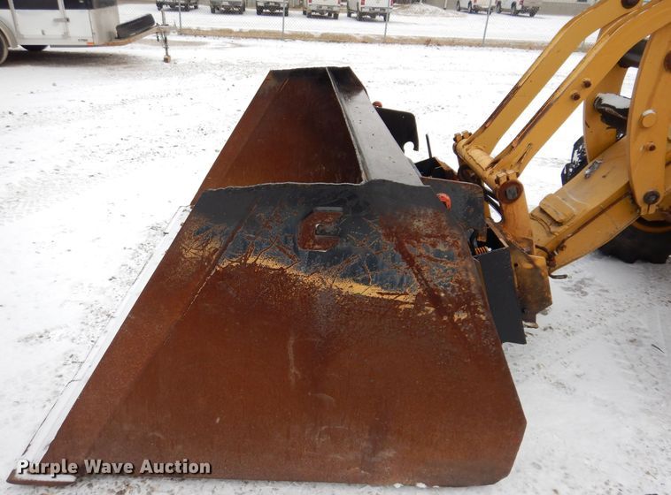 image for item KW9543 1999 Caterpillar 902  wheel loader