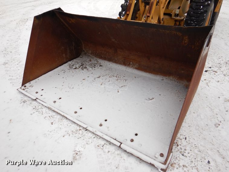 image for item KW9543 1999 Caterpillar 902  wheel loader