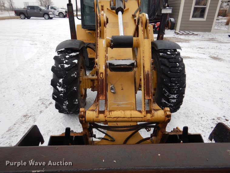 image for item KW9543 1999 Caterpillar 902  wheel loader