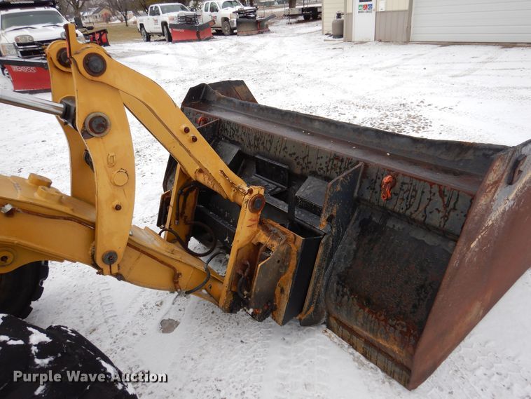 image for item KW9543 1999 Caterpillar 902  wheel loader