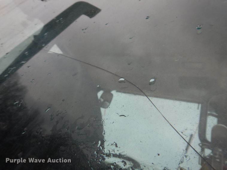 image for item KW9543 1999 Caterpillar 902  wheel loader