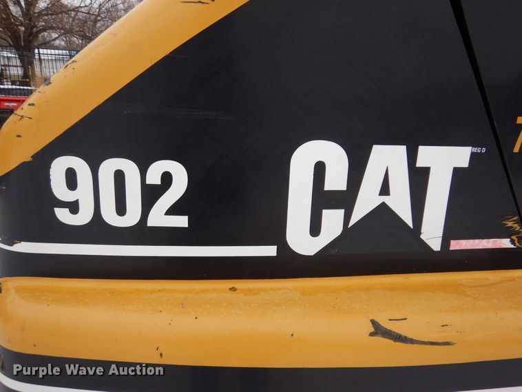 image for item KW9543 1999 Caterpillar 902  wheel loader