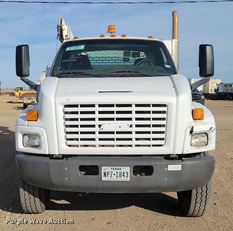 image for item LG9442 2008 Chevrolet C7500  utility / service truck