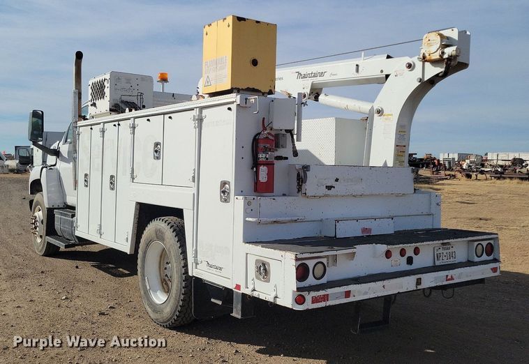 image for item LG9442 2008 Chevrolet C7500  utility / service truck