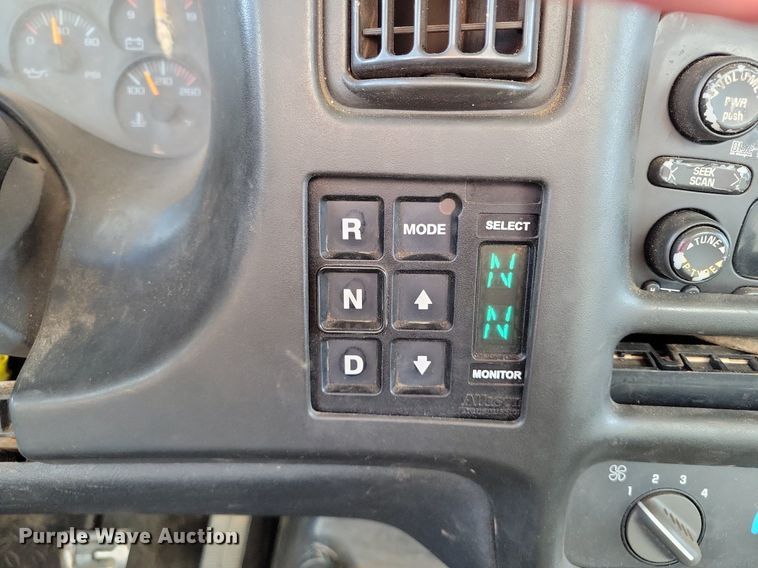 image for item LG9442 2008 Chevrolet C7500  utility / service truck