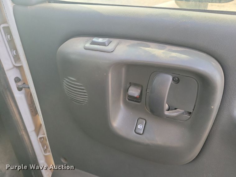 image for item LG9442 2008 Chevrolet C7500  utility / service truck