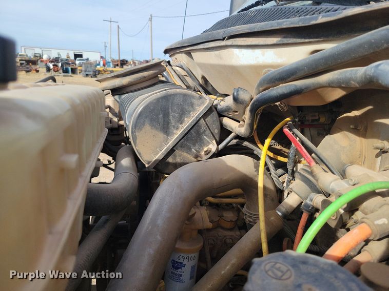 image for item LG9442 2008 Chevrolet C7500  utility / service truck