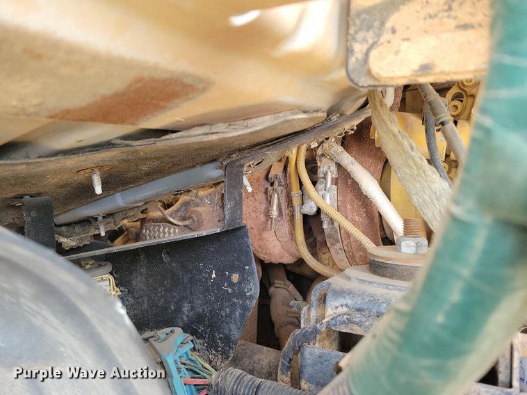 image for item LG9442 2008 Chevrolet C7500  utility / service truck