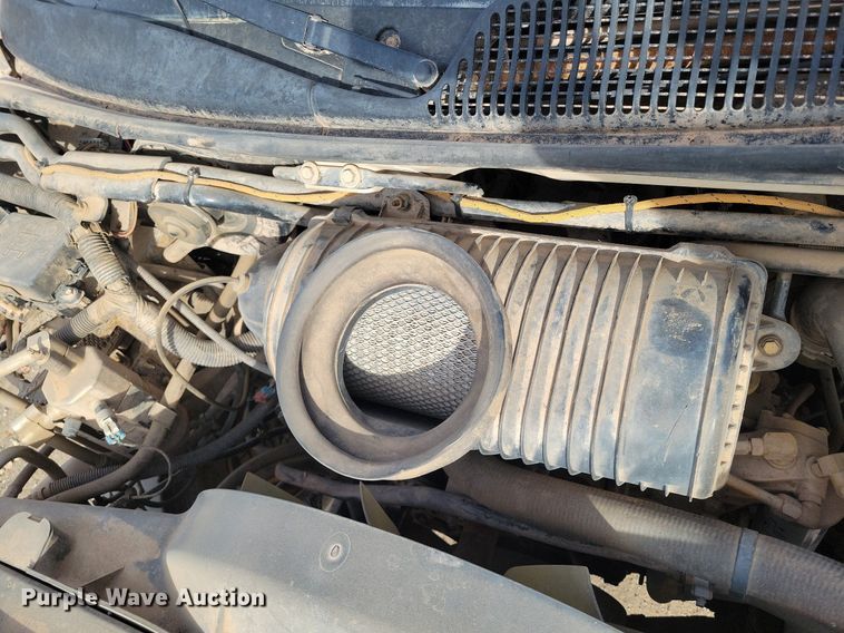 image for item LG9442 2008 Chevrolet C7500  utility / service truck