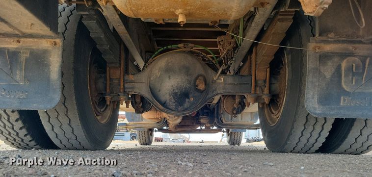 image for item LG9442 2008 Chevrolet C7500  utility / service truck