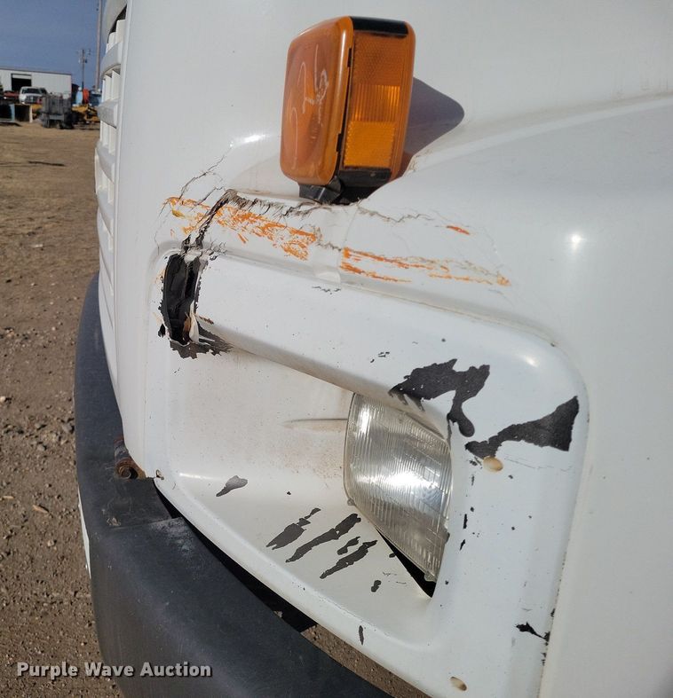 image for item LG9442 2008 Chevrolet C7500  utility / service truck