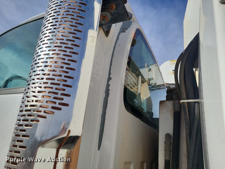 image for item LG9442 2008 Chevrolet C7500  utility / service truck