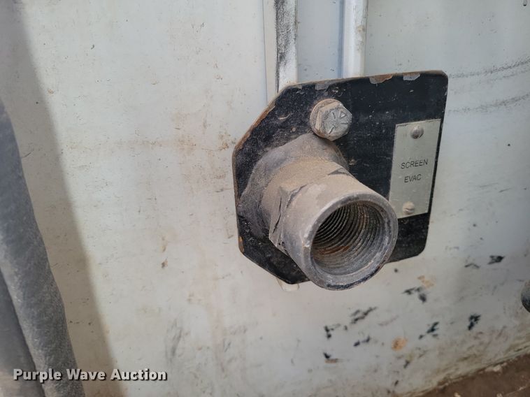 image for item LG9442 2008 Chevrolet C7500  utility / service truck