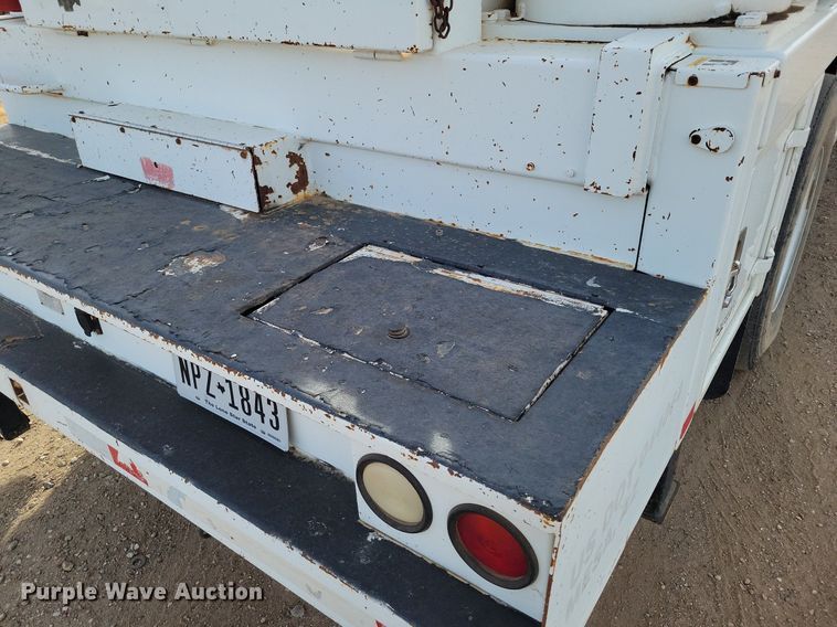 image for item LG9442 2008 Chevrolet C7500  utility / service truck