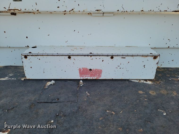 image for item LG9442 2008 Chevrolet C7500  utility / service truck