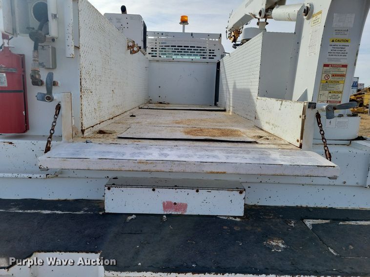 image for item LG9442 2008 Chevrolet C7500  utility / service truck