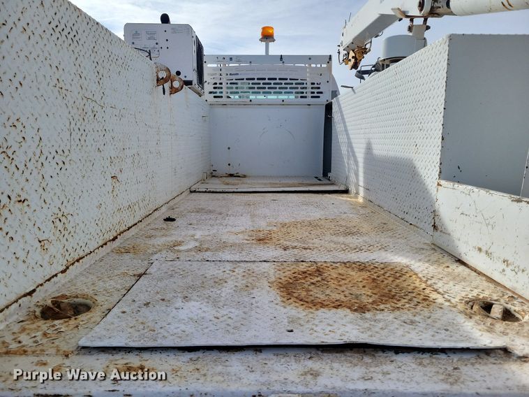 image for item LG9442 2008 Chevrolet C7500  utility / service truck