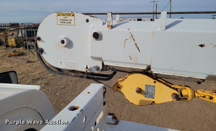 image for item LG9442 2008 Chevrolet C7500  utility / service truck