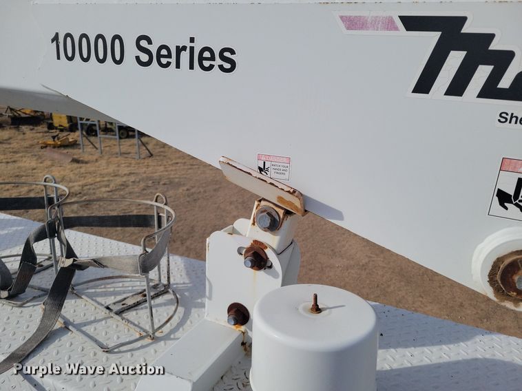 image for item LG9442 2008 Chevrolet C7500  utility / service truck