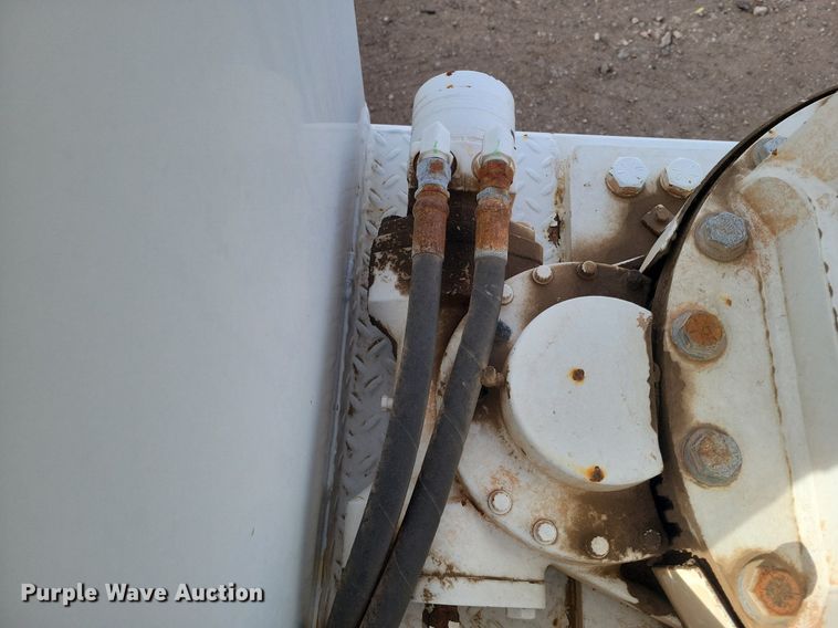 image for item LG9442 2008 Chevrolet C7500  utility / service truck