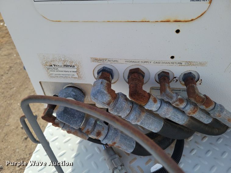 image for item LG9442 2008 Chevrolet C7500  utility / service truck