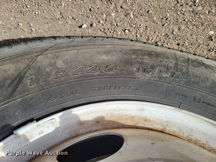 image for item LG9442 2008 Chevrolet C7500  utility / service truck