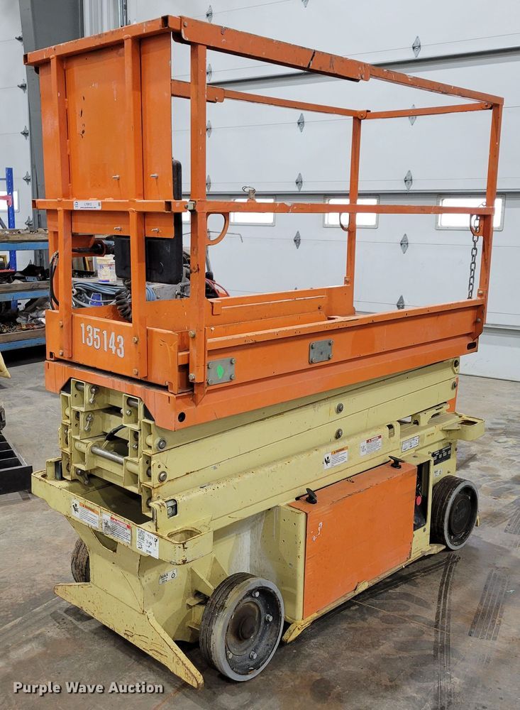 image for item LY9912 JLG 1932RS  scissor lift