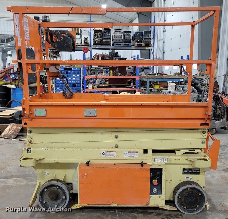 image for item LY9912 JLG 1932RS  scissor lift