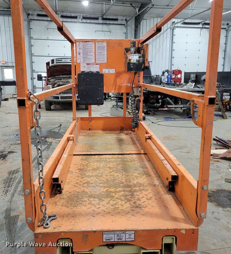 image for item LY9912 JLG 1932RS  scissor lift