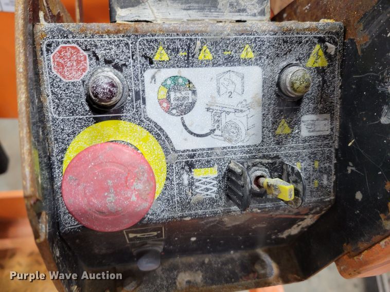 image for item LY9912 JLG 1932RS  scissor lift