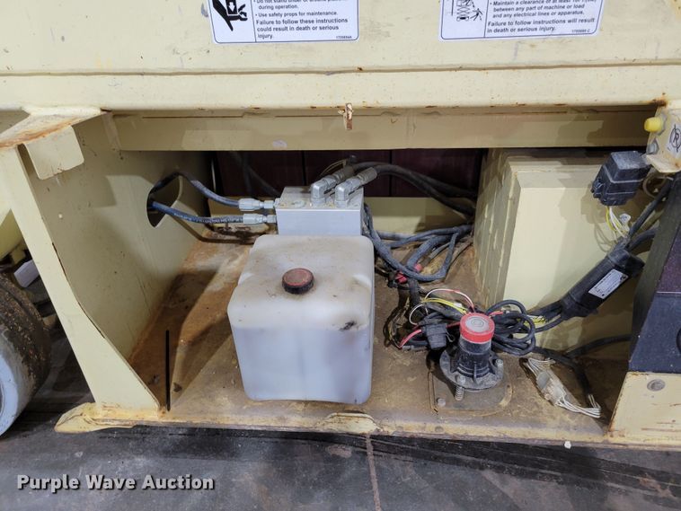 image for item LY9912 JLG 1932RS  scissor lift