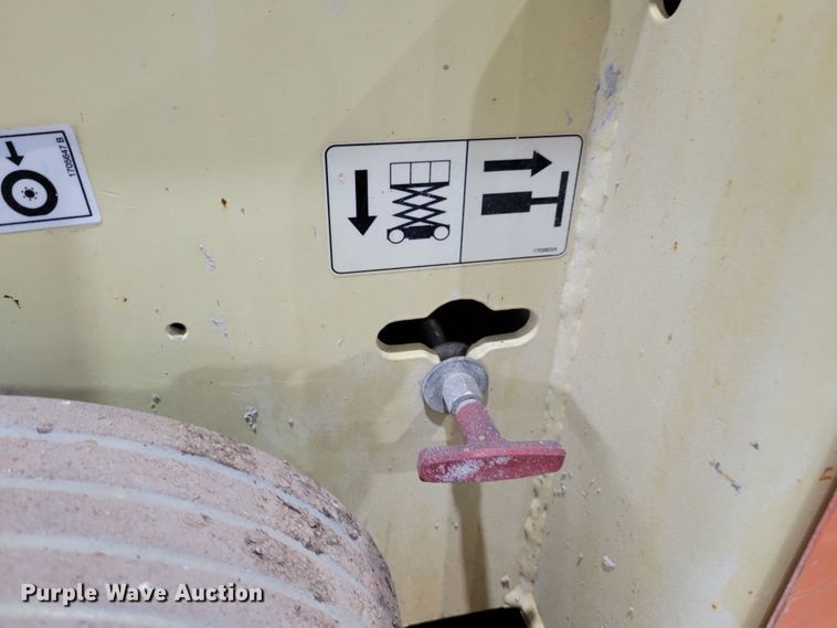 image for item LY9912 JLG 1932RS  scissor lift