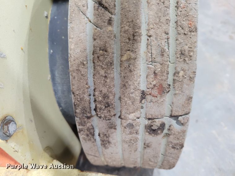 image for item LY9912 JLG 1932RS  scissor lift