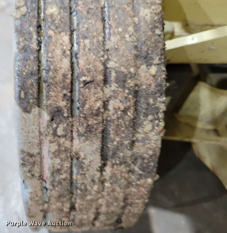 image for item LY9912 JLG 1932RS  scissor lift