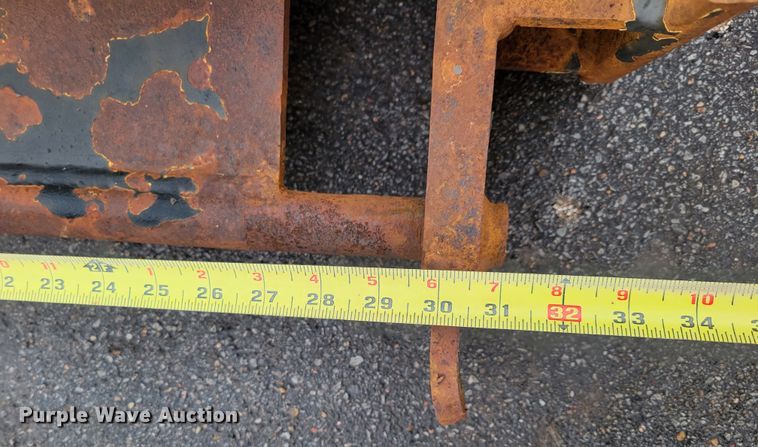 image for item LY9932 2006 Wausau HSP4210H  snow plow