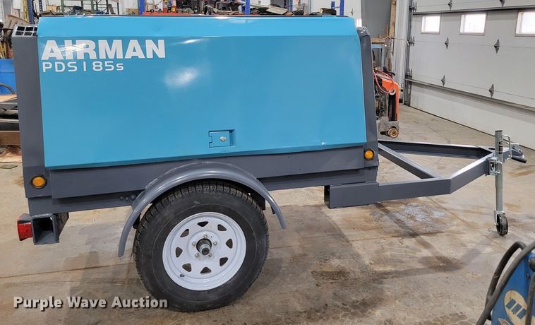 image for item LY9936 2011 Airman PDS185S  air compressor