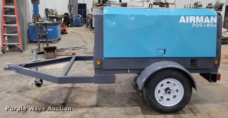 image for item LY9936 2011 Airman PDS185S  air compressor