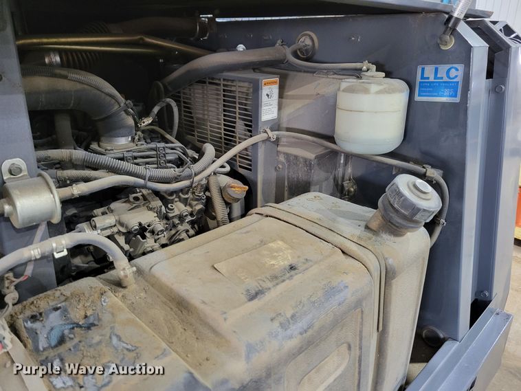 image for item LY9936 2011 Airman PDS185S  air compressor